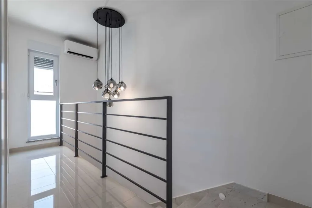 Villa for 6 Guests with Private Pool in Šibenik