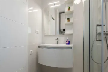 Villa for 6 Guests with Private Pool in Šibenik