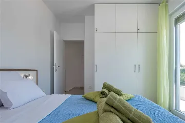 Villa for 6 Guests with Private Pool in Šibenik