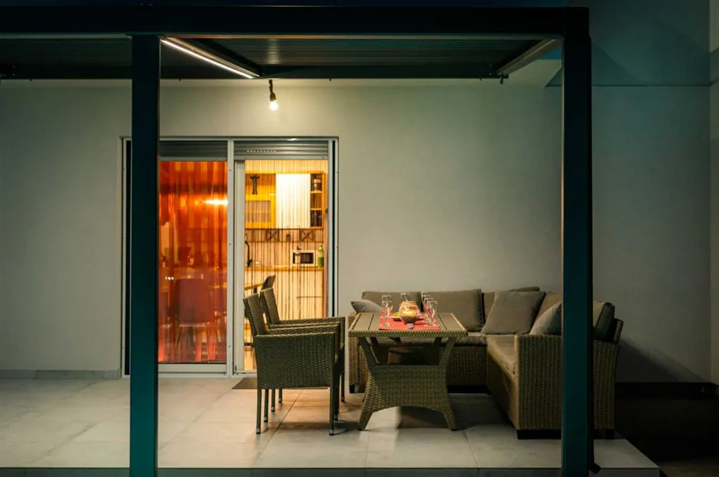 Villa for 6 Guests with Private Pool in Šibenik