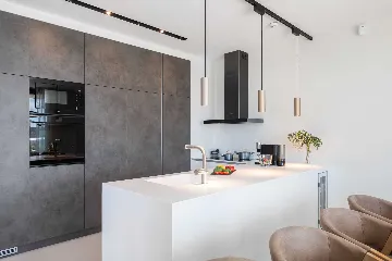 Villa with Pool and 5 Bedrooms in Jezera