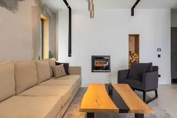 Villa with Pool and 5 Bedrooms in Jezera