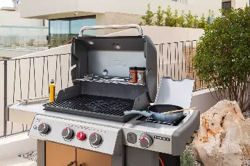 Villa with Pool and 5 Bedrooms in Jezera