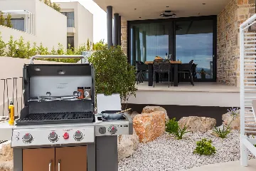 Villa with Pool and 5 Bedrooms in Jezera