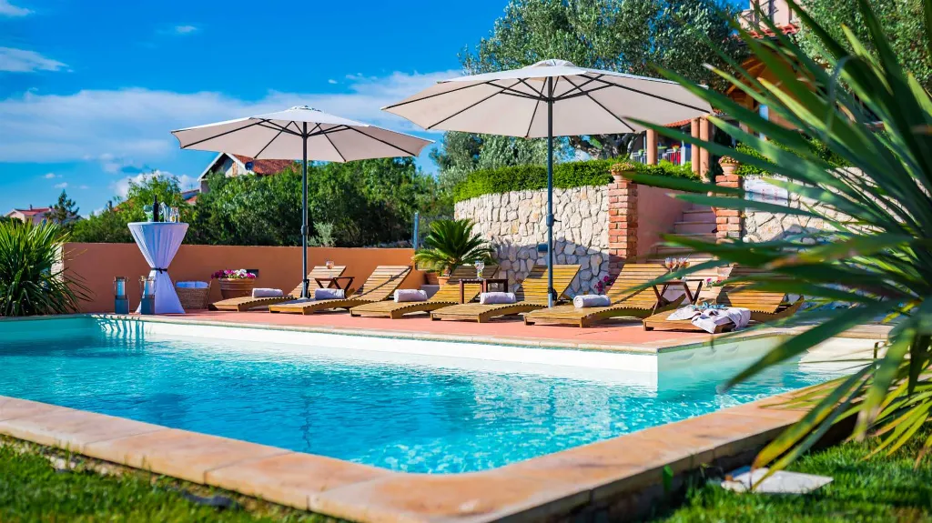 Bilice Villa with Pool for 9 near Šibenik