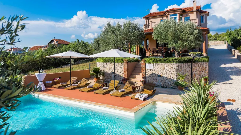 Bilice Villa with Pool for 9 near Šibenik