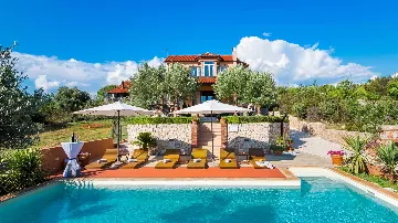 Bilice Villa with Pool for 9 near Šibenik