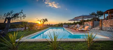 Bilice Villa with Pool for 9 near Šibenik