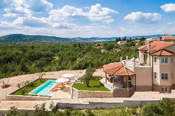 Bilice Villa with Pool for 9 near Šibenik