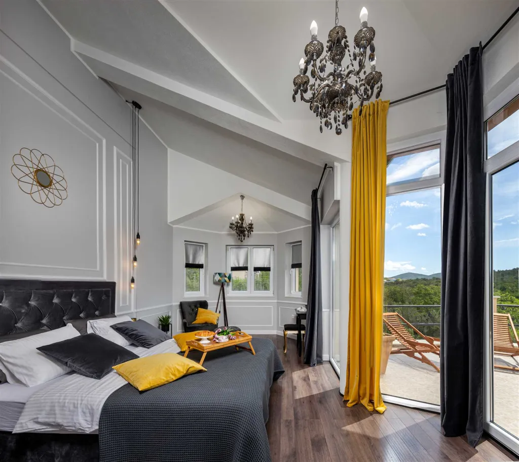 Bilice Villa with Pool for 9 near Šibenik