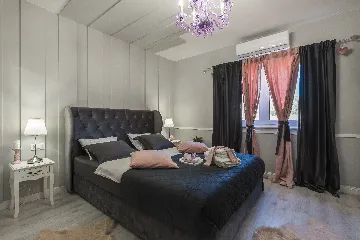 Bilice Villa with Pool for 9 near Šibenik