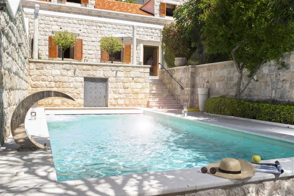 Town Villa with Pool, Sauna & Gym in Dubrovnik