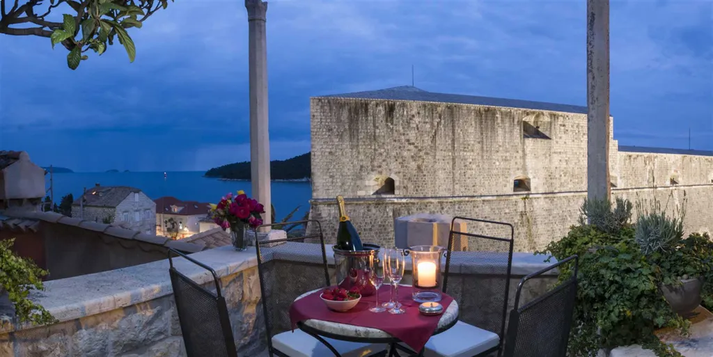 Town Villa with Pool, Sauna & Gym in Dubrovnik