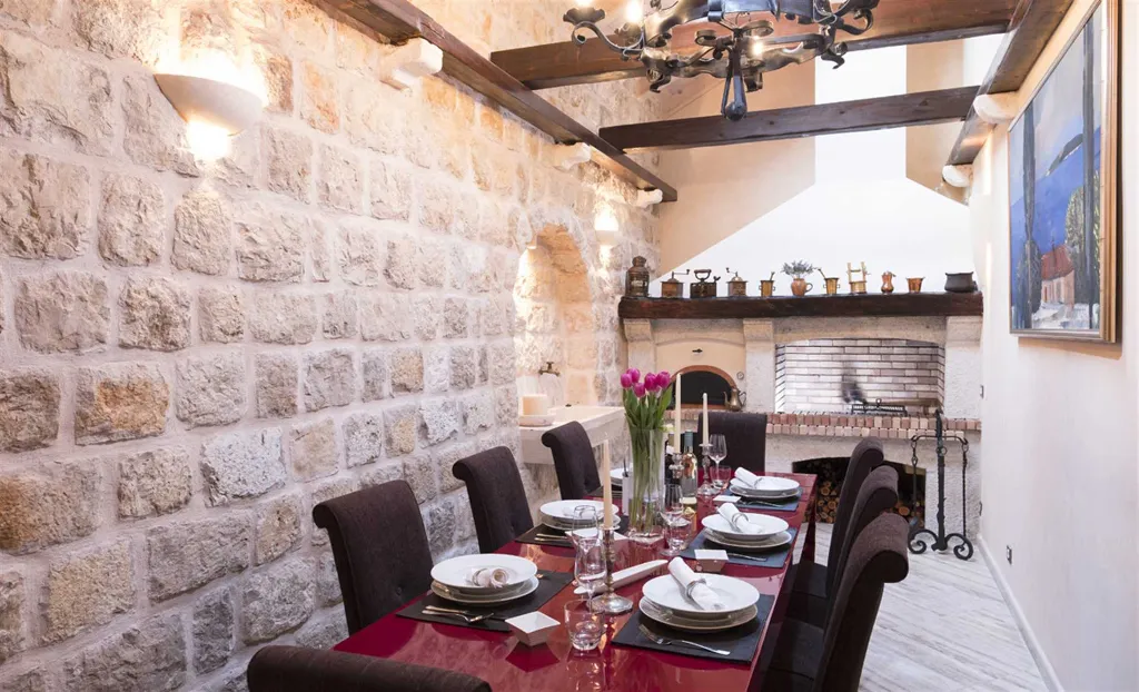 Town Villa with Pool, Sauna & Gym in Dubrovnik
