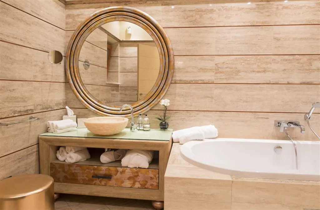 Town Villa with Pool, Sauna & Gym in Dubrovnik