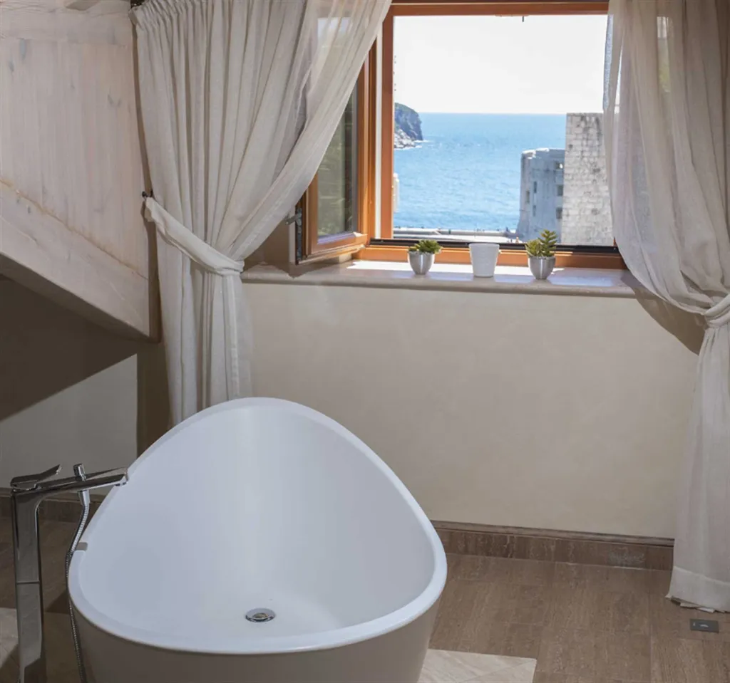 Town Villa with Pool, Sauna & Gym in Dubrovnik