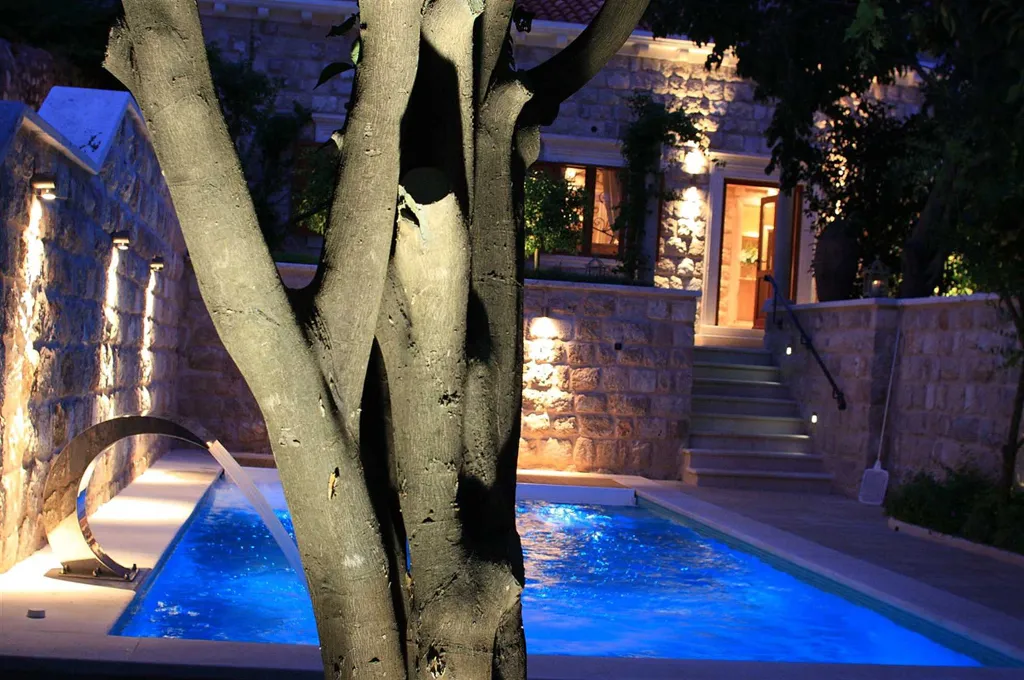 Town Villa with Pool, Sauna & Gym in Dubrovnik