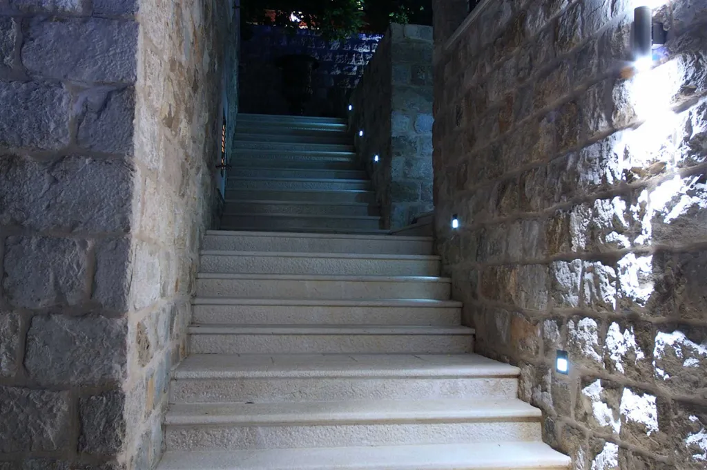 Town Villa with Pool, Sauna & Gym in Dubrovnik