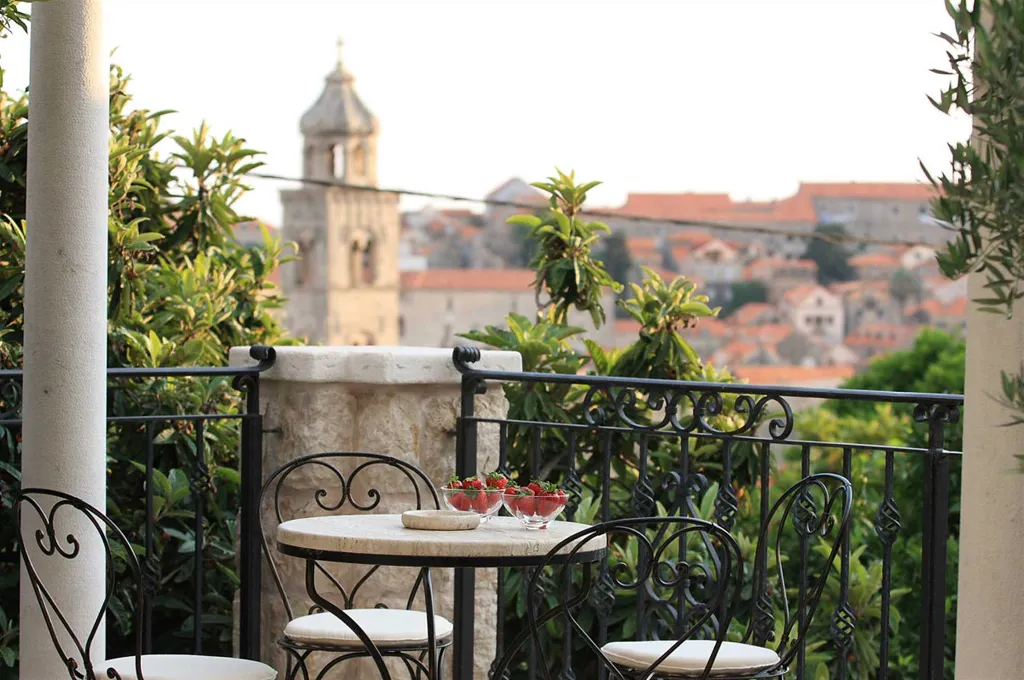 Town Villa with Pool, Sauna & Gym in Dubrovnik