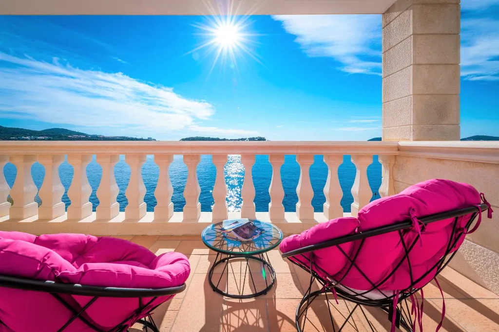 Modern Seaside Villa with Private Pool in Dubrovnik