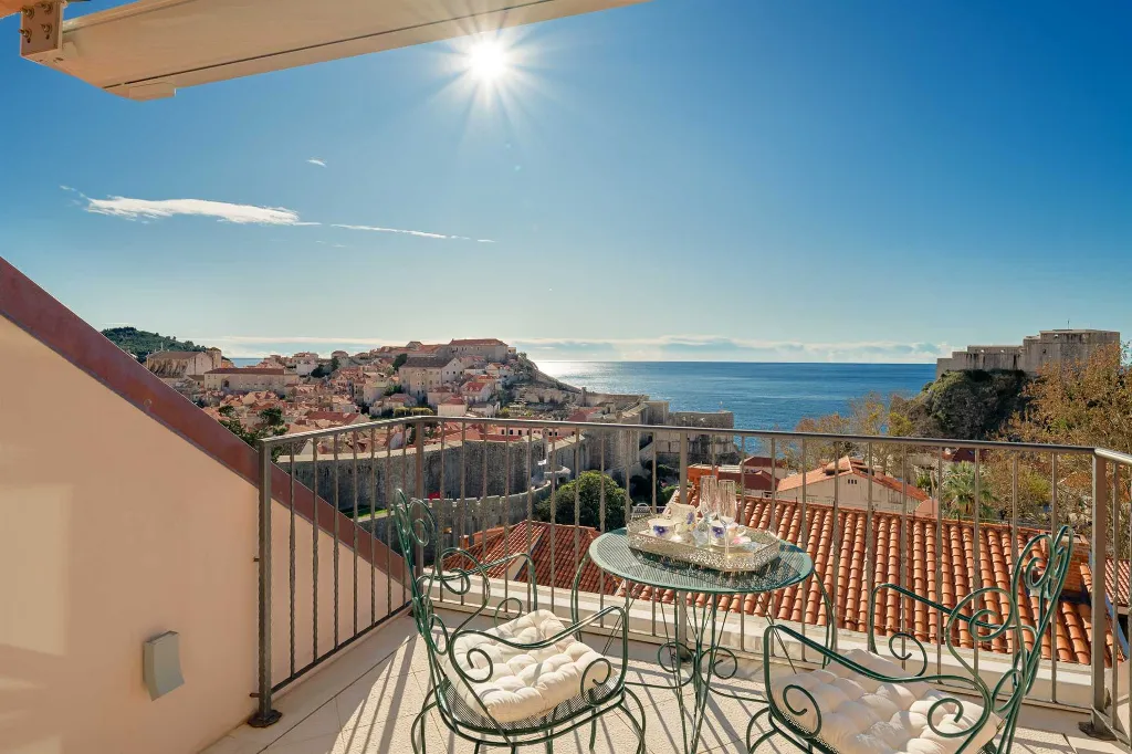 Elegant 4-Bedroom Villa with Pool in Dubrovnik