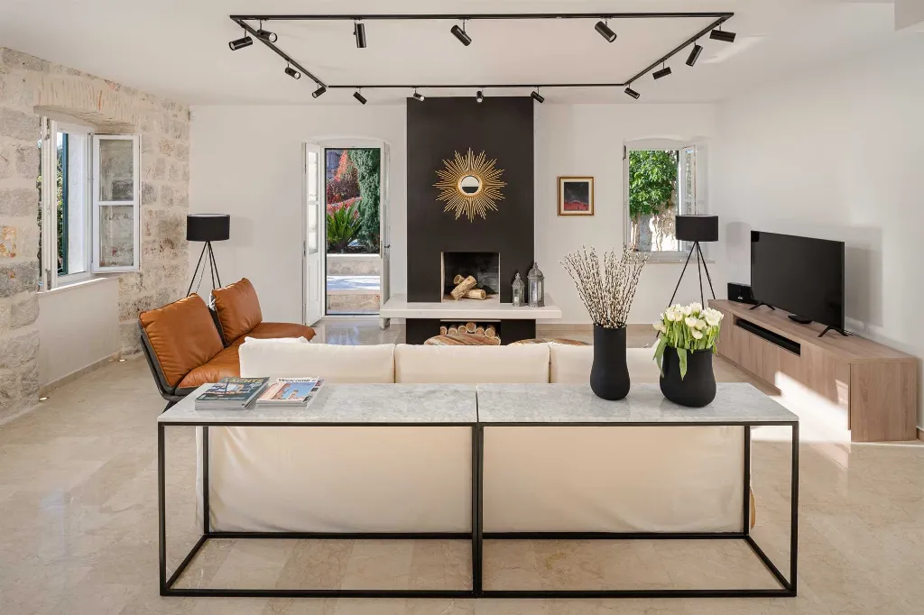 Elegant 4-Bedroom Villa with Pool in Dubrovnik