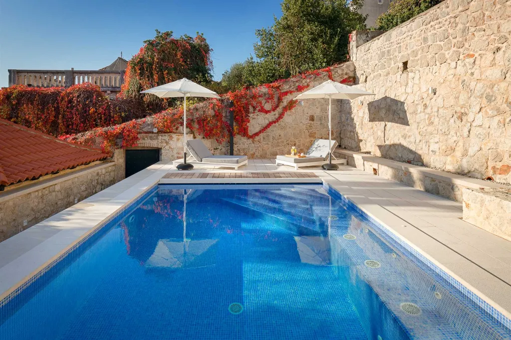 Elegant 4-Bedroom Villa with Pool in Dubrovnik