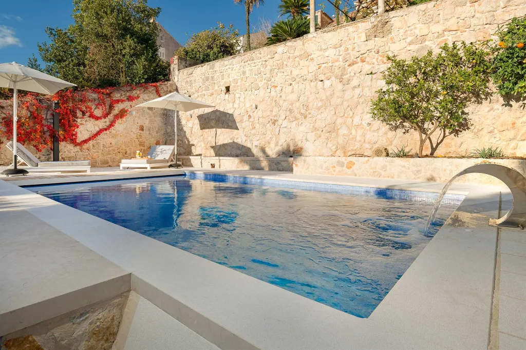 Elegant 4-Bedroom Villa with Pool in Dubrovnik