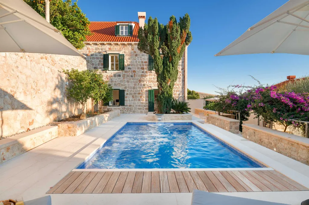 Elegant 4-Bedroom Villa with Pool in Dubrovnik