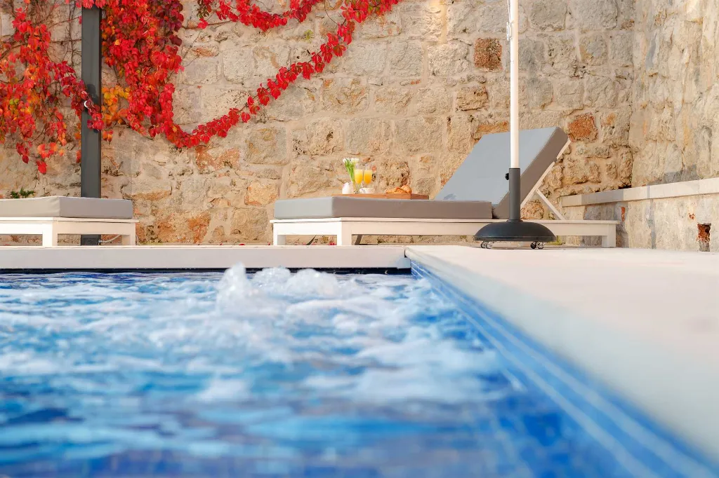 Elegant 4-Bedroom Villa with Pool in Dubrovnik