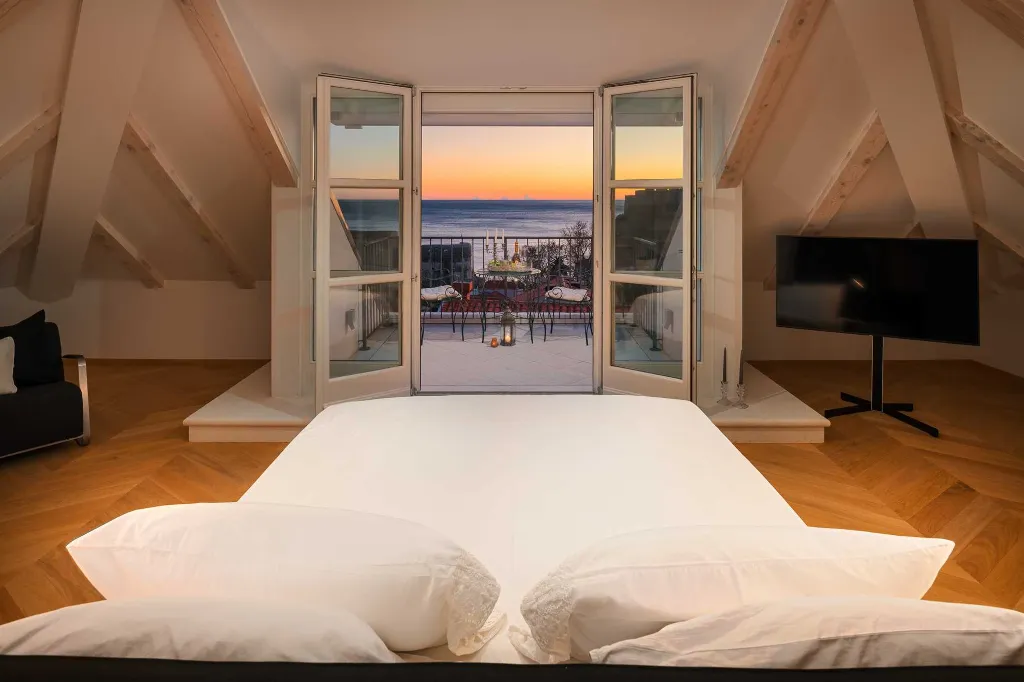 Elegant 4-Bedroom Villa with Pool in Dubrovnik