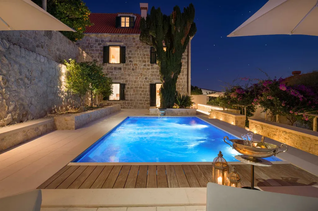 Elegant 4-Bedroom Villa with Pool in Dubrovnik