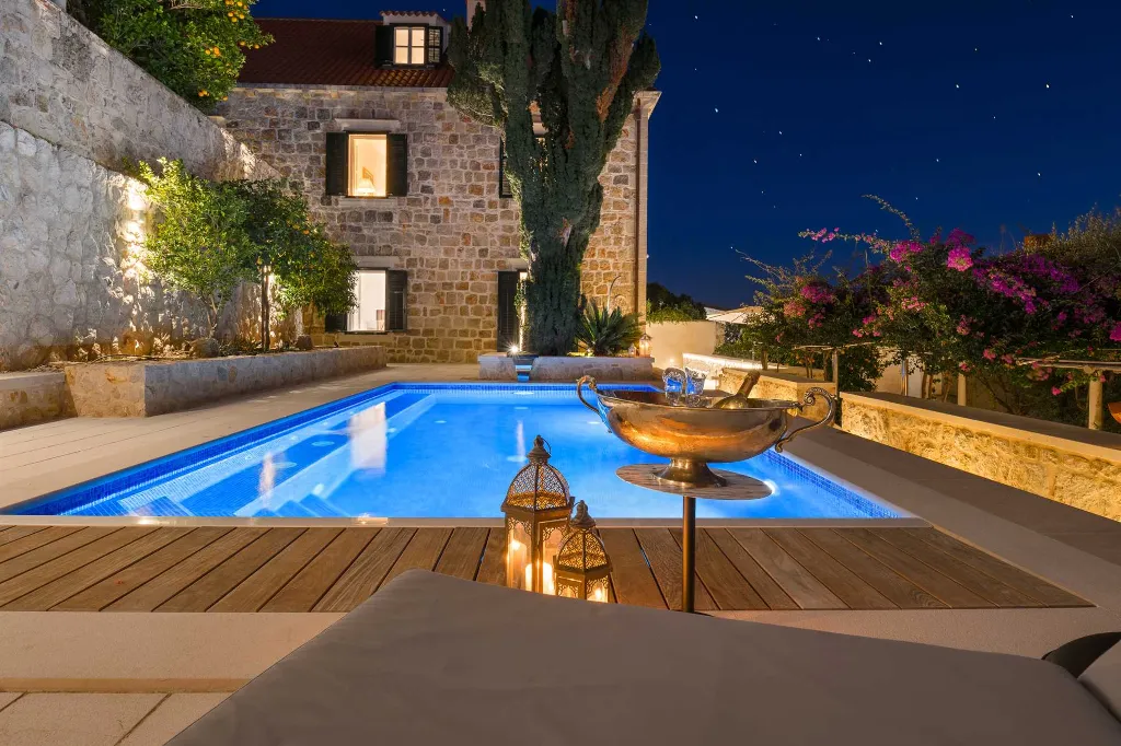 Elegant 4-Bedroom Villa with Pool in Dubrovnik