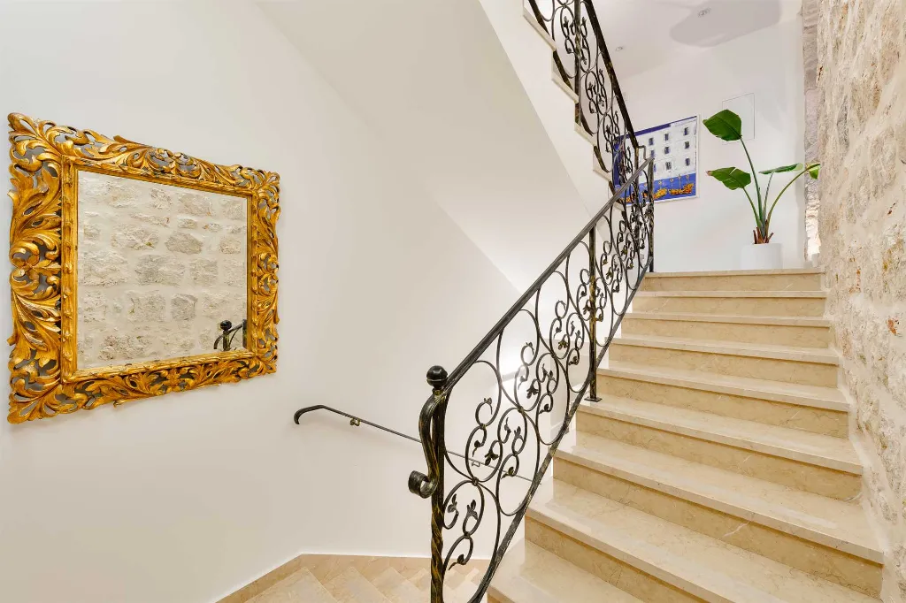 Elegant 4-Bedroom Villa with Pool in Dubrovnik
