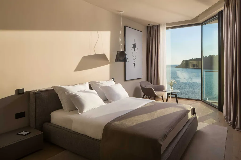 Seaside Villa Retreat with Pool in Dubrovnik