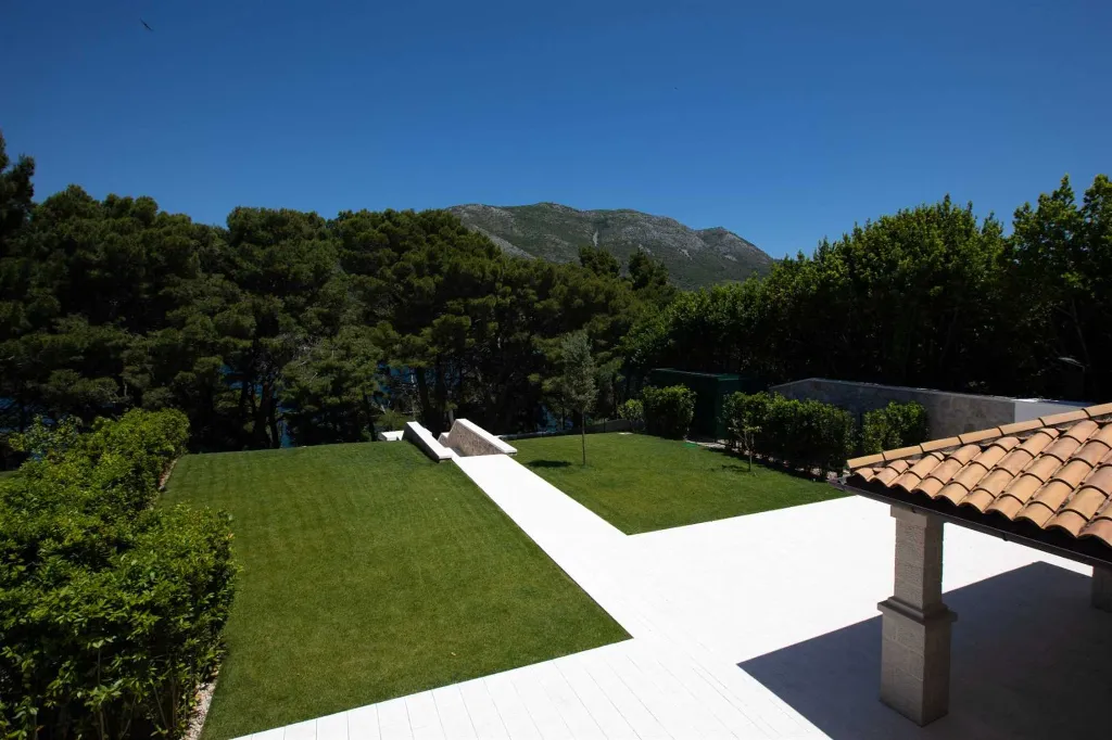 Contemporary Villa With Pool in Dubrovnik