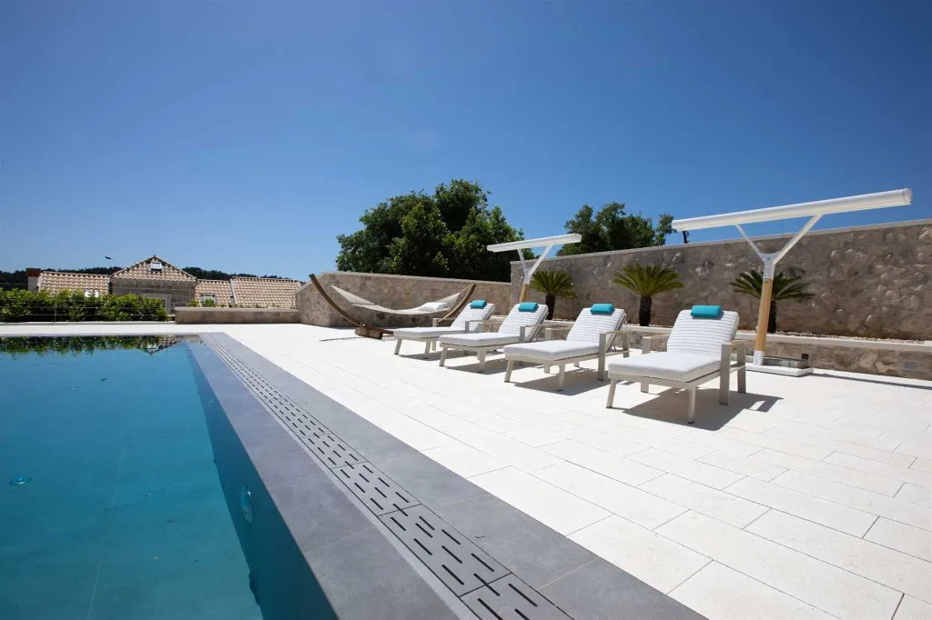 Contemporary Villa With Pool in Dubrovnik