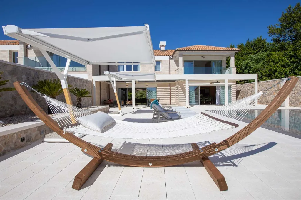 Contemporary Villa With Pool in Dubrovnik
