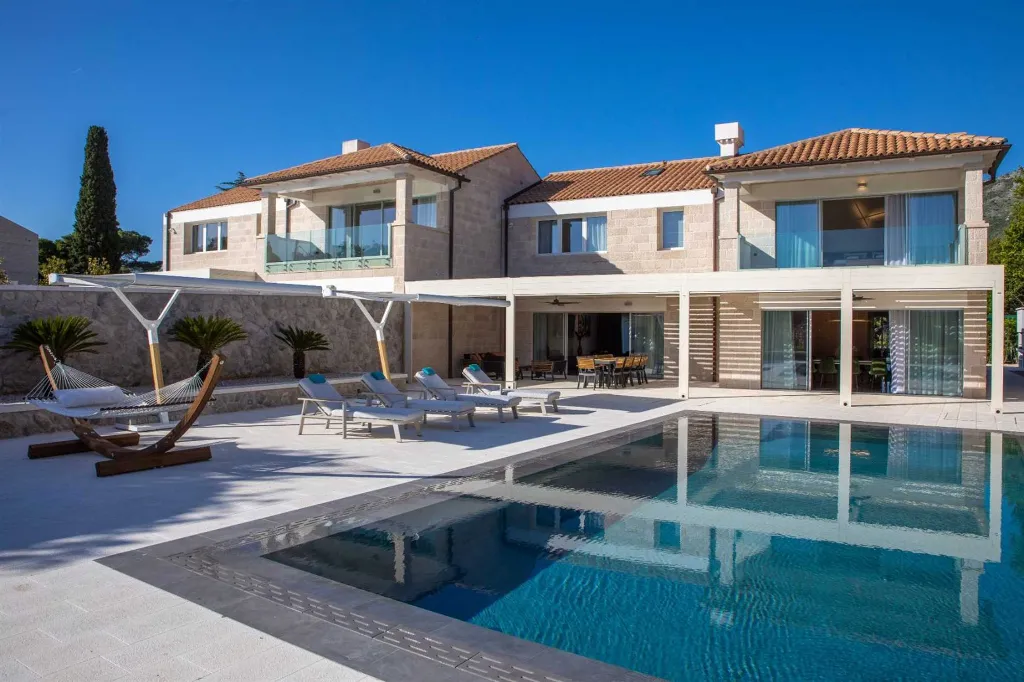 Contemporary Villa With Pool in Dubrovnik