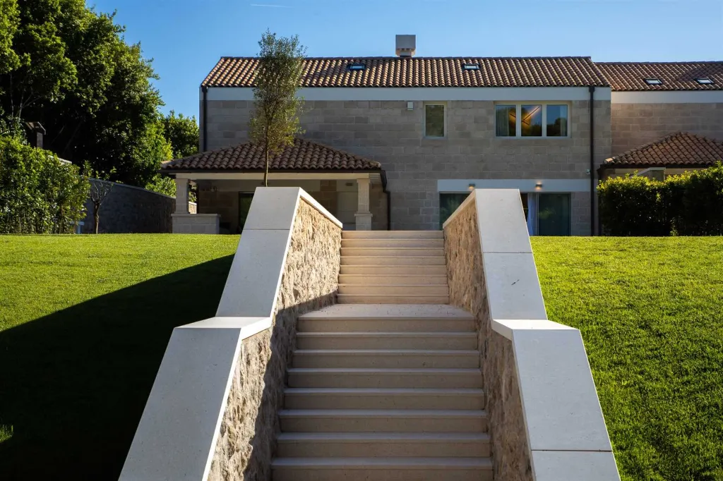 Contemporary Villa With Pool in Dubrovnik