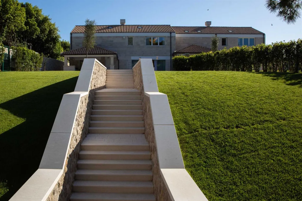 Contemporary Villa With Pool in Dubrovnik