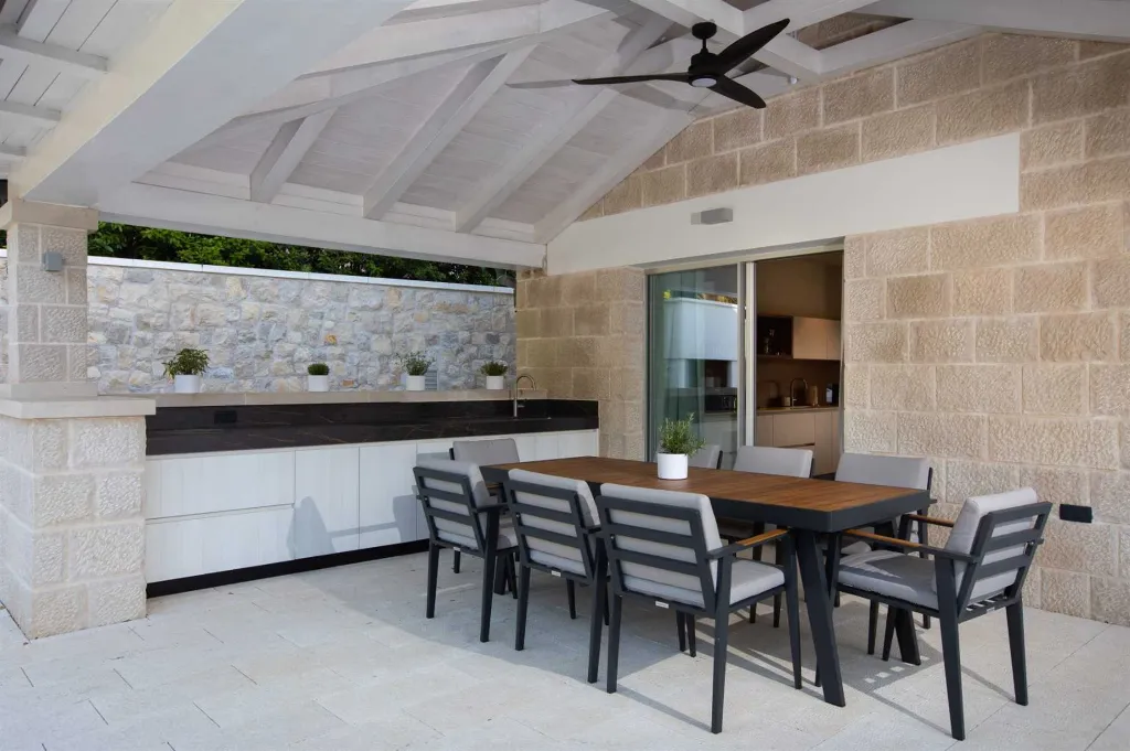 Contemporary Villa With Pool in Dubrovnik