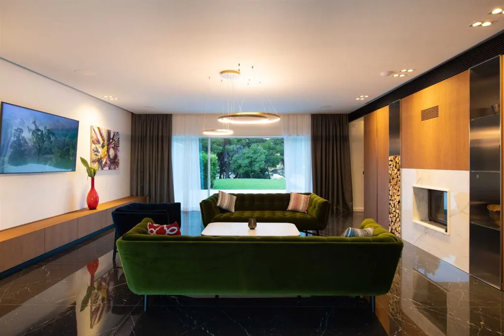 Contemporary Villa With Pool in Dubrovnik