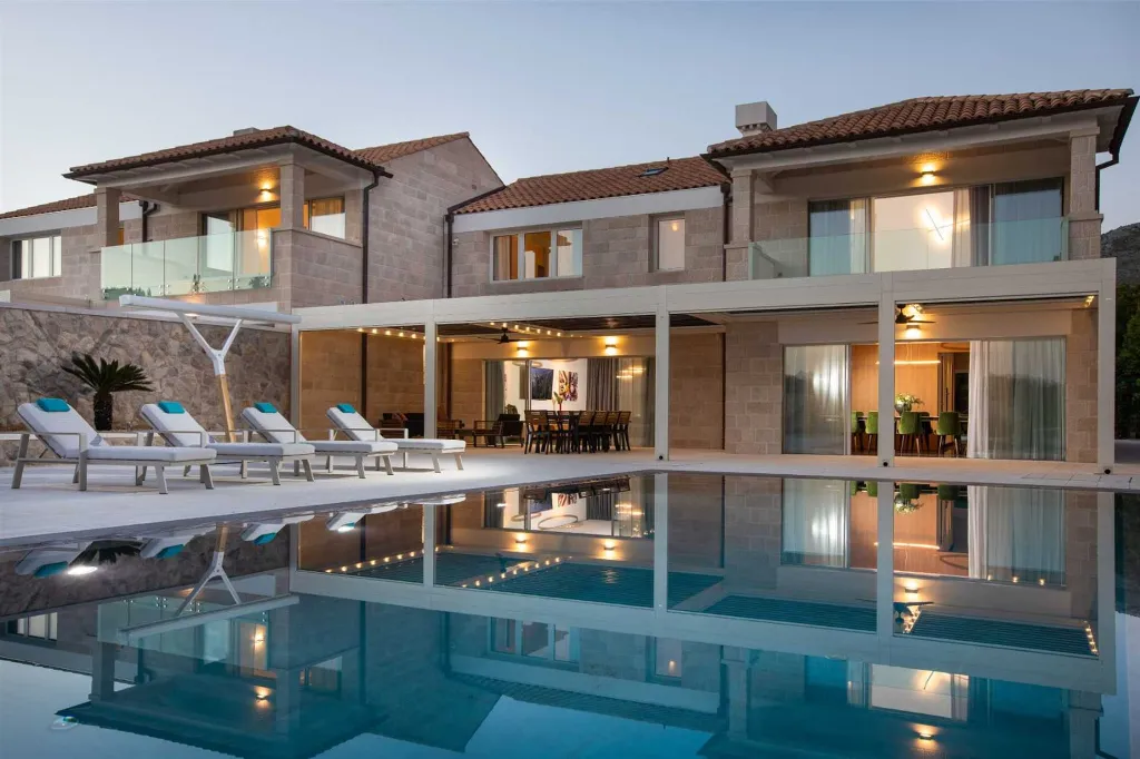 Contemporary Villa With Pool in Dubrovnik