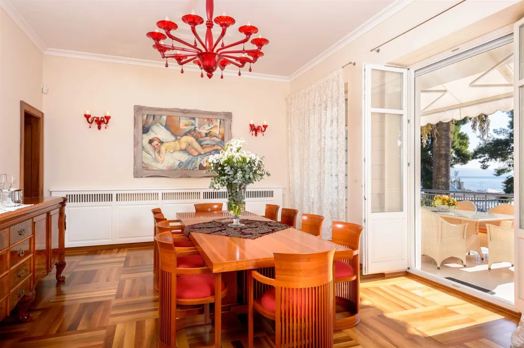 Classic Heritage Villa with Pool in Split