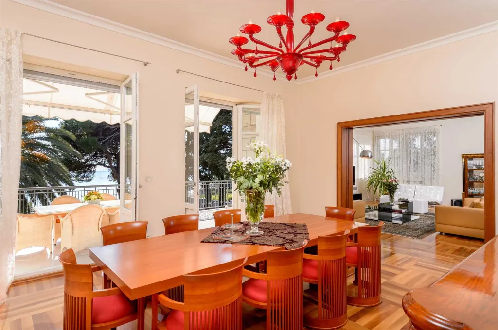 Classic Heritage Villa with Pool in Split