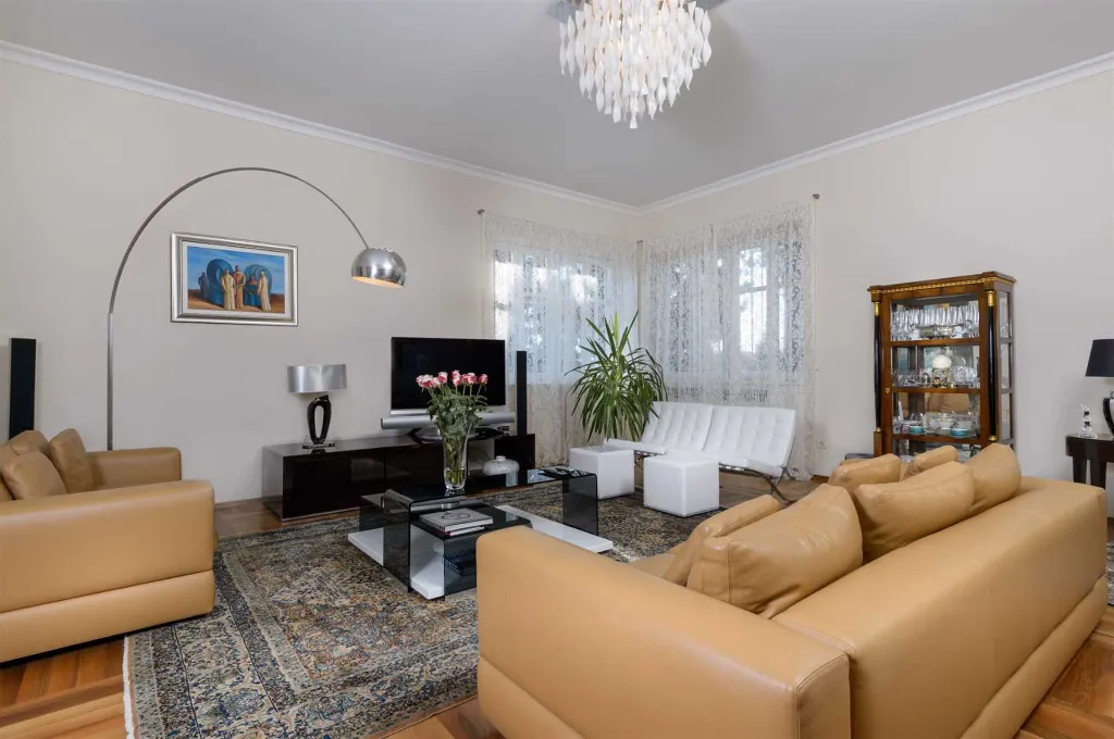 Classic Heritage Villa with Pool in Split