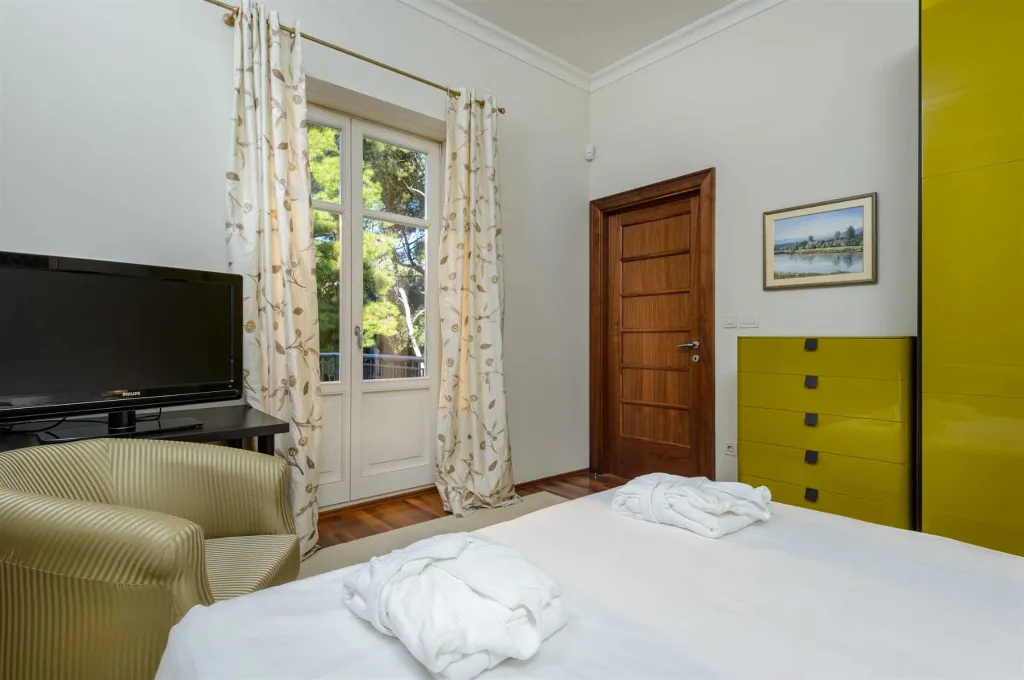 Classic Heritage Villa with Pool in Split