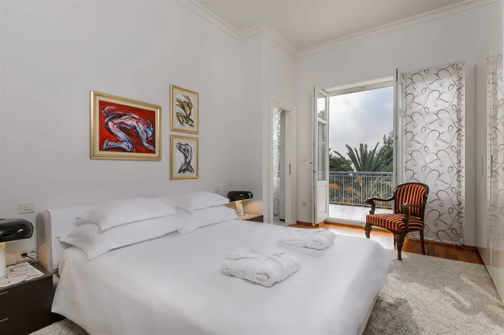 Classic Heritage Villa with Pool in Split