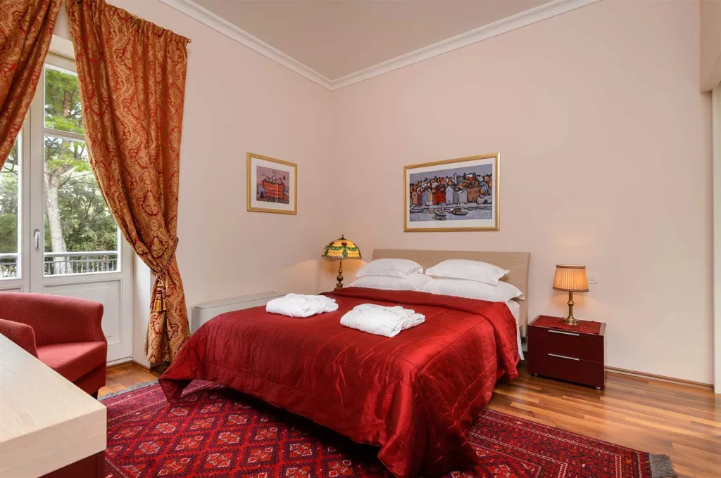 Classic Heritage Villa with Pool in Split